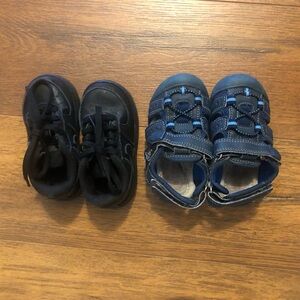 Nike Kids Baby Black Sneakers & Navy Blue Closed-Toe Sandals Size 6